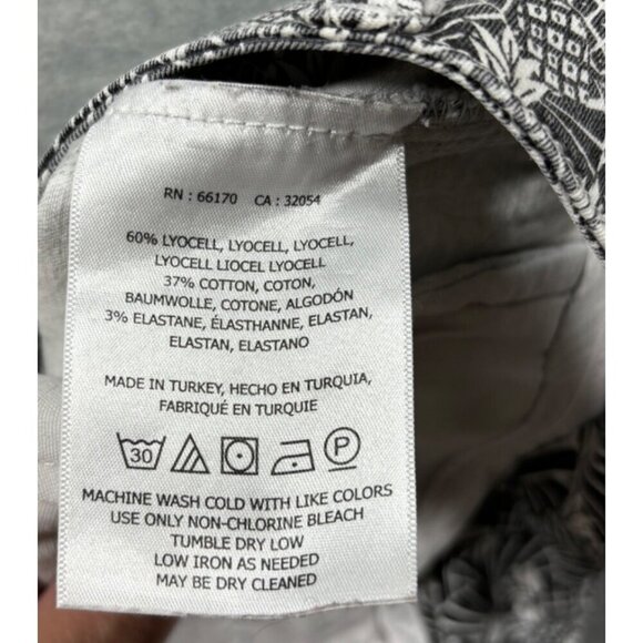 Anthropologie‎ Black & White Printed Pants Size 12 Cropped - Picture 5 of 5